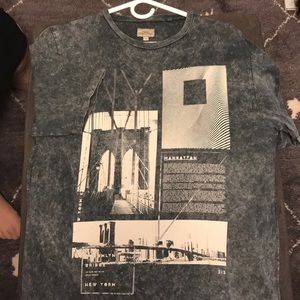 Graphic t shirt size medium